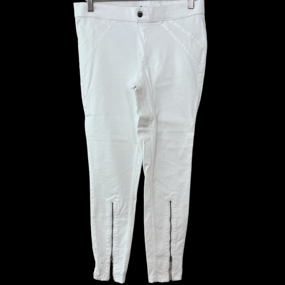Hue ladies skinny pants. CL 38